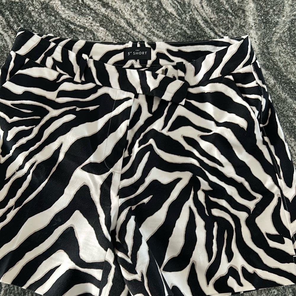 White House black market shirts size 6
